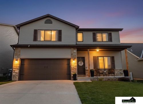 941 Scotts Creek Ct, Hickman, NE, 68372-1450 | Card Image