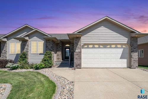 7408 W 58th St, Sioux Falls, SD, 57106-5936 | Card Image