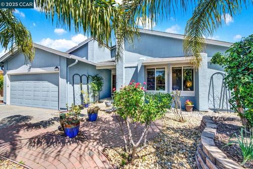139 Pepperwood St, Hercules, CA, 94547-1316 | Card Image