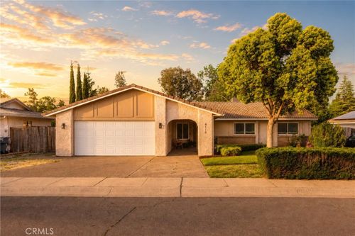 4118 Villa Dr, Redding, CA, 96001-2901 | Card Image