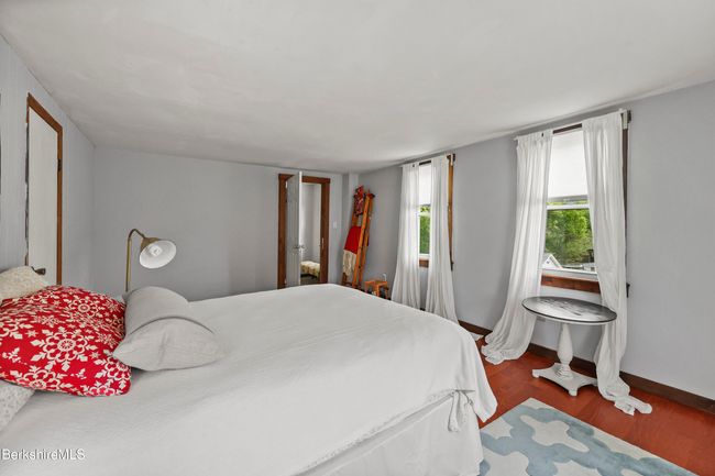 205 - 203205 Main St, Home with 5 bedrooms, 3 bathrooms and 3 parking in Hancock MA | Image 41