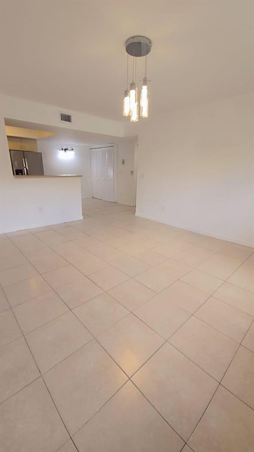 412-3640 N 56th Ave, Hollywood, FL, 33021-2253 | Card Image