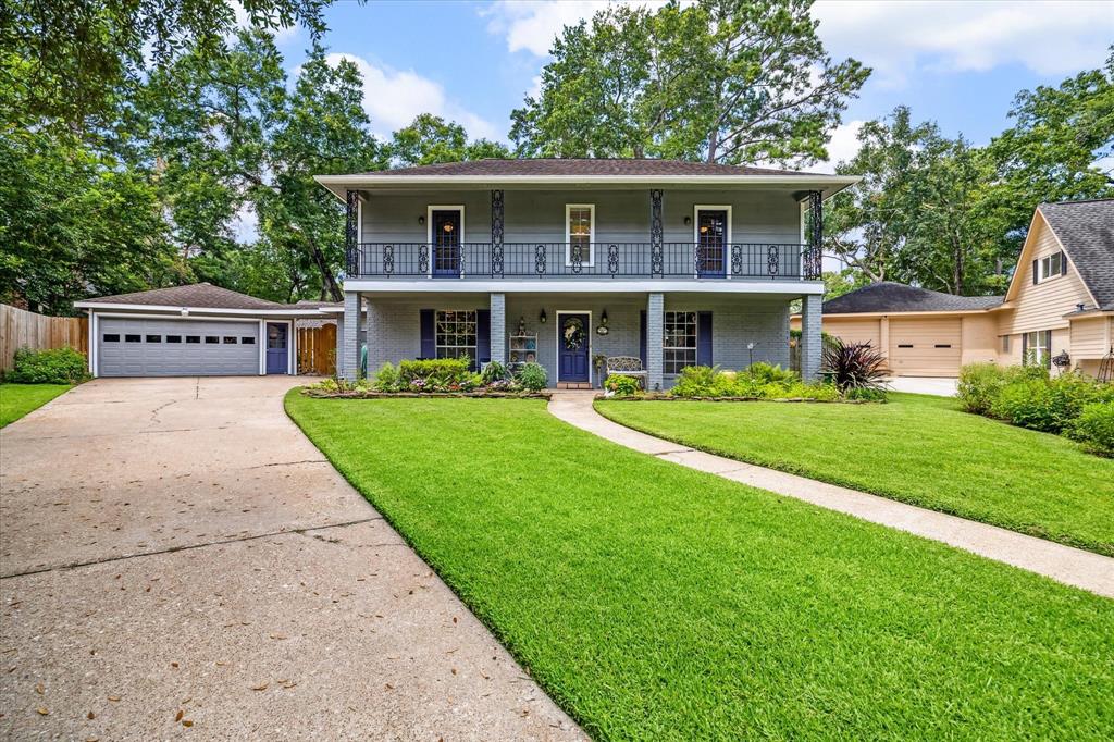 Lakeville Dr, Kingwood, TX 77339