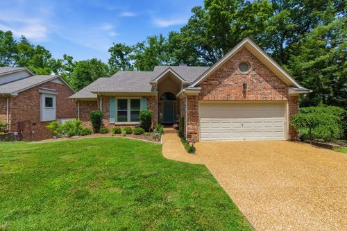 105 Stoneway Close, Nashville, TN, 37209-4538 | Card Image