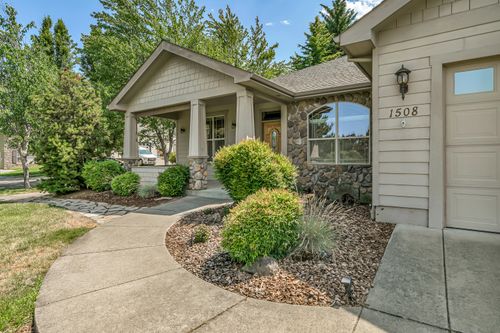 1508 Summitridge Cir, Medford, OR, 97504-9818 | Card Image