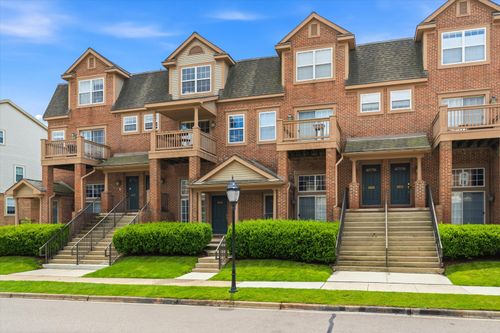 2794 Barclay Way, Ann Arbor, MI, 48105-9460 | Card Image