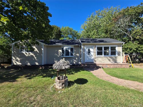 57 W 6th St, Patchogue, NY, 11772-2117 | Card Image