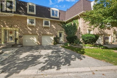 148-900 Pond View Road, London South (South T), ON, N5Z4L7 | Card Image