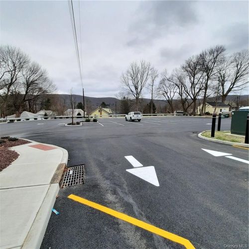 apt-203-250 Route 32, Central Valley, NY, 10917-3671 | Card Image