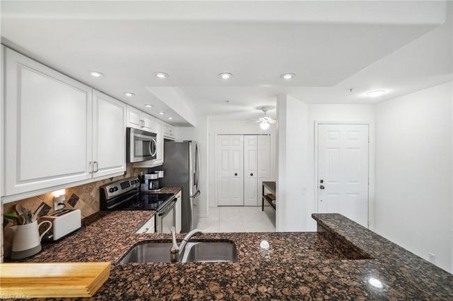 APT-2303 - 28068 Cavendish Ct, Condo with 2 bedrooms, 2 bathrooms and 1 parking in BONITA SPRINGS FL | Image 10