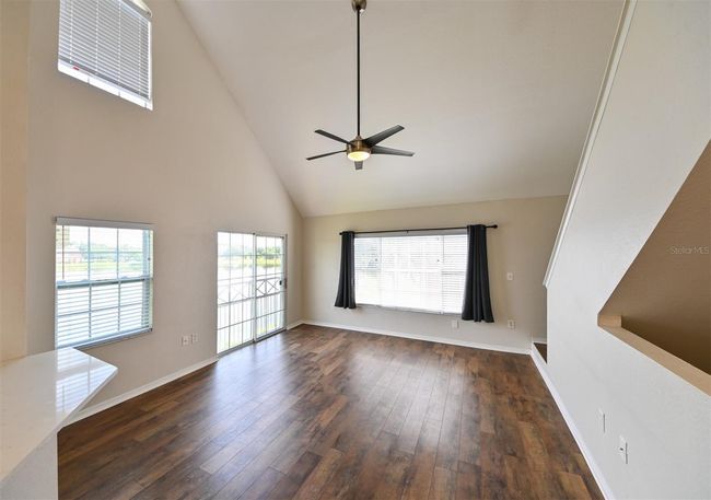 9730 - 9730 Lake Chase Island Way, Condo with 3 bedrooms, 2 bathrooms and null parking in TAMPA FL | Image 5