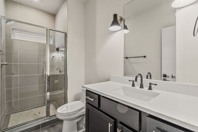 1st Level Guest Bathroom | Image 13