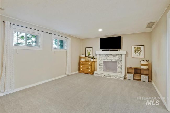 632 N Edgewood Ln, House other with 4 bedrooms, 2 bathrooms and 1 parking in Eagle ID | Image 27