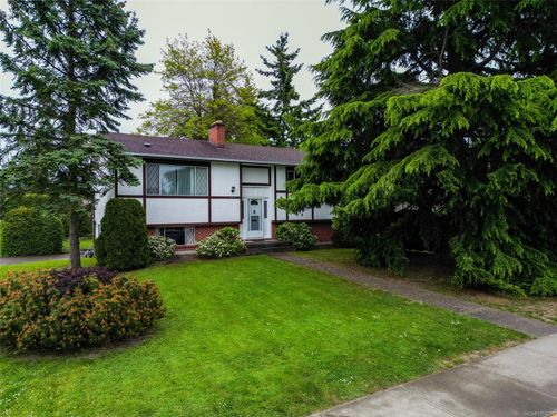 10327 Bowerbank Rd, Sidney, BC, V8L3L2 | Card Image