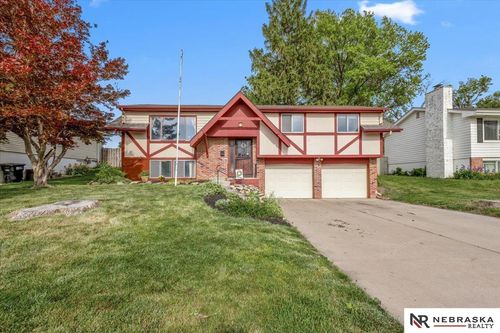 5215 S 91st Street, Omaha, NE, 68127 | Card Image