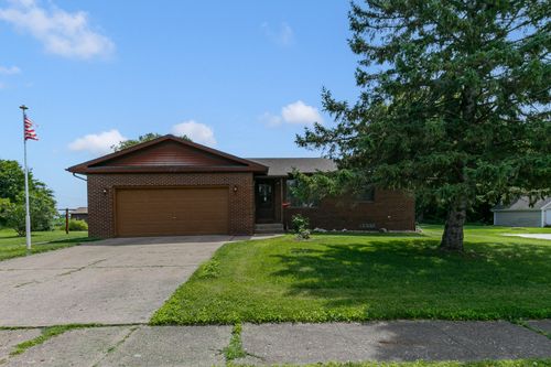 304 1st Ave, Sherrard, IL, 61281-8595 | Card Image