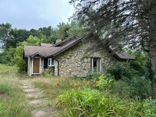 39183 Grand Ave, North Branch, MN, 55056-5066 | Card Image