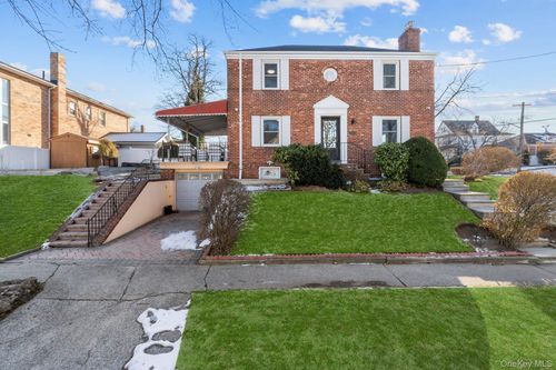15404 14th Ave, Whitestone, NY, 11357-2759 | Card Image
