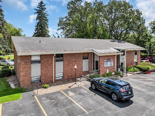 10555 W Parnell Avenue, Hales Corners, WI, 53130 | Card Image