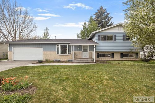 581 Taurus Dr, Rexburg, ID, 83440-1851 | Card Image