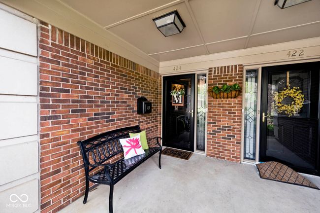 424 Bent Tree Lane, Condo with 2 bedrooms, 2 bathrooms and null parking in Indianapolis IN | Image 4