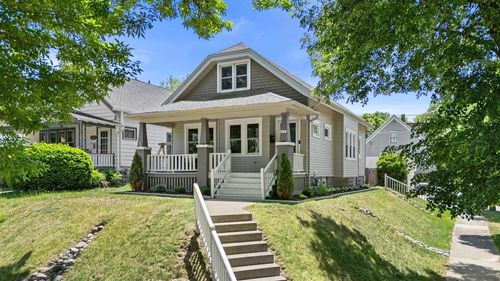 6431 Vista Avenue, Wauwatosa, WI, 53213 | Card Image