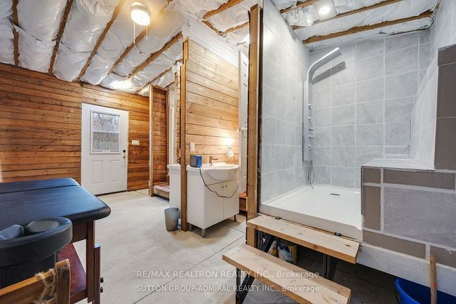 815 Lagoon Dr, House other with 3 bedrooms, 4 bathrooms and 5 parking in Willow Beach ON | Image 18