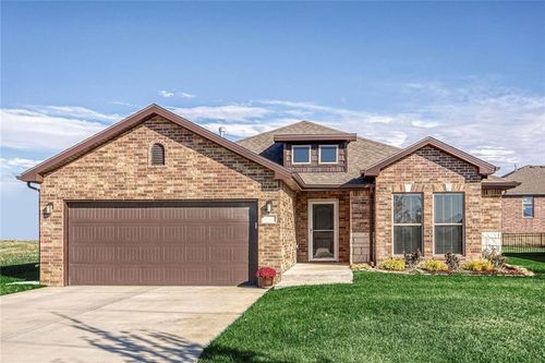 15624 Austin Ct, Basehor, KS, 66007-5500 | Card Image