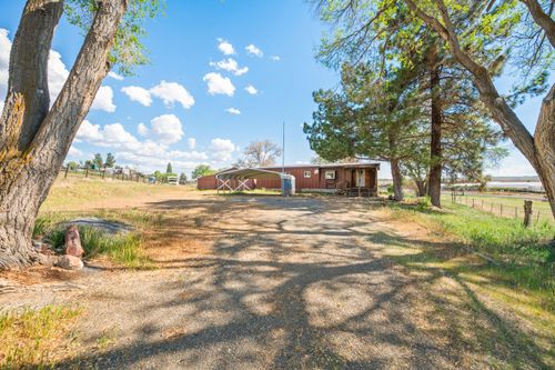 133 Sw Tompsett St, Madras, OR, 97741-8869 | Card Image
