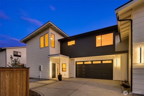 118 4th Ave S, Algona, WA, 98001-8572 | Card Image