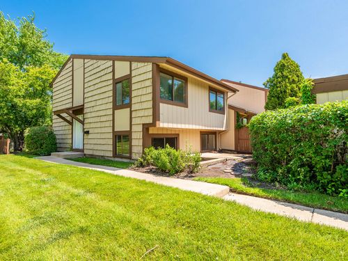 800 Shawnee Trl, Roselle, IL, 60172-1319 | Card Image