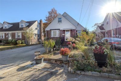 14 Orchard, House other with 3 bedrooms, 2 bathrooms and null parking in Valley Stream NY | Image 2