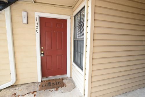 1309-2750 Holly Hall St, Houston, TX, 77054-4166 | Card Image