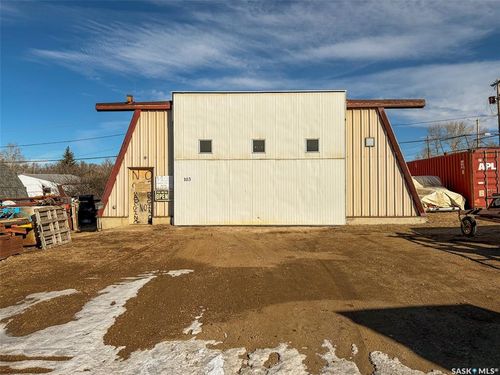 103 - 105 1st Ave, Climax, SK, S0N | Card Image