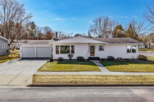 402 Modern Avenue, REEDSBURG, WI, 53959 | Card Image