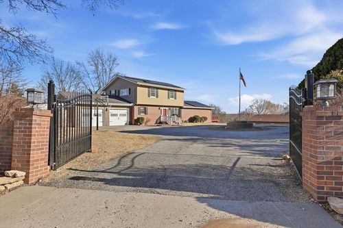 225 15th St, Fort Scott, KS, 66701-3402 | Card Image