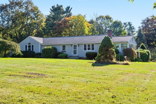 152 Coburn Rd, Berlin, MA, 01503-1113 | Card Image