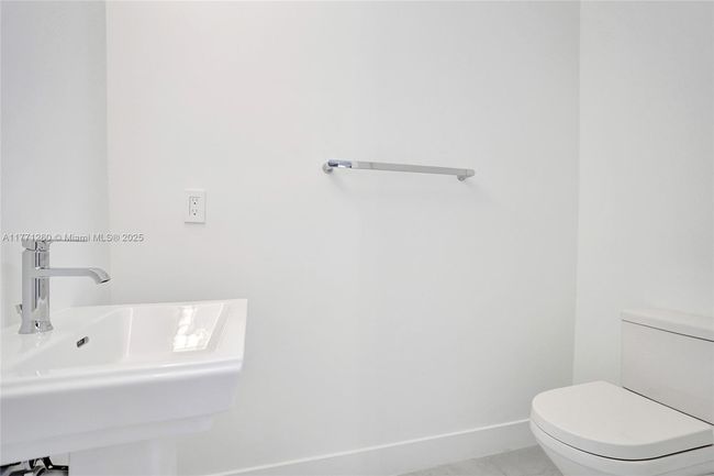 63 Nw 4 Th Ave, Townhouse with 3 bedrooms, 4 bathrooms and null parking in Delray Beach FL | Image 32
