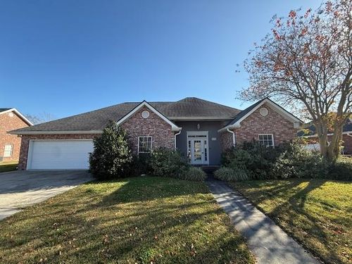 215 Ciera Dr, Houma, LA, 70364-3728 | Card Image