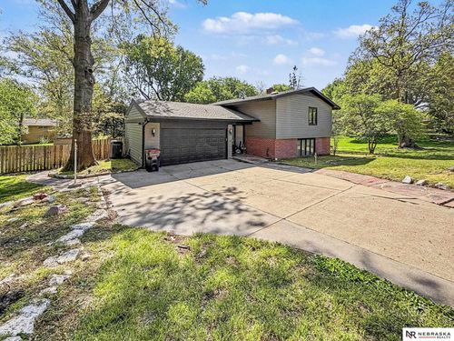 1520 S 3rd Ave, Beatrice, NE, 68310-4817 | Card Image