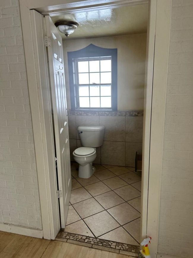 51 Akers Hollow Rd, House other with 2 bedrooms, 1 bathrooms and null parking in Van Lear KY | Image 11