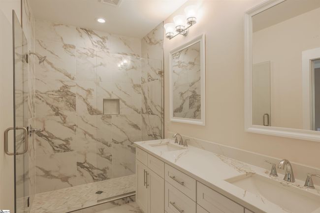 18003 Clermont Cir, House other with 4 bedrooms, 3 bathrooms and 2 parking in Seneca SC | Image 18
