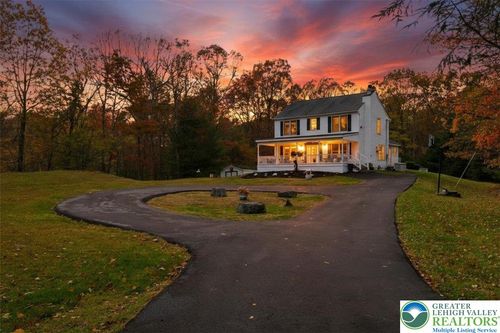 30 Ledgewood Ct, East Stroudsburg, PA, 18302-8111 | Card Image