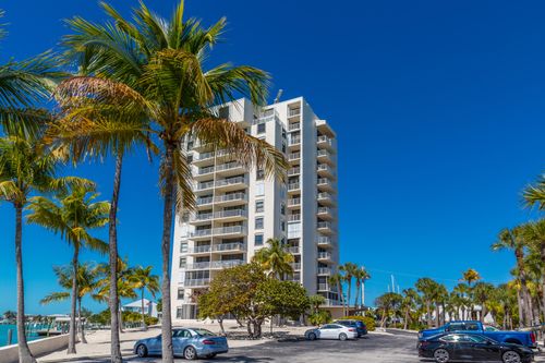 apt-202-2000 Coco Plum Dr, Marathon, FL, 33050-4021 | Card Image