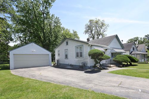 38141 N 4th Ave, Spring Grove, IL, 60081-9445 | Card Image