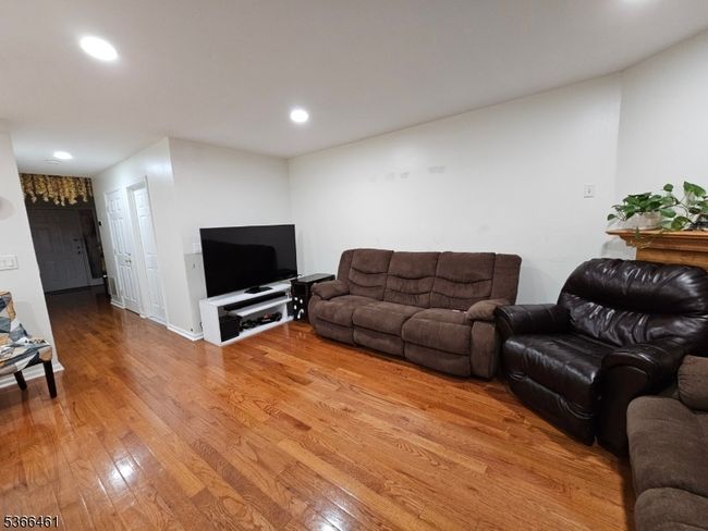 5 Mindy Dr, House other with 3 bedrooms, 2 bathrooms and null parking in Somerset NJ | Image 4