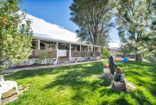 4000 Bobolink Cir, Reno, NV, 89508-8852 | Card Image