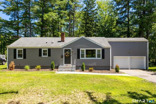 124 Grove St, Windsor, CT, 06095-3633 | Card Image