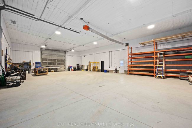 329 Parkhill Dr, Home with 0 bedrooms, 1 bathrooms and null parking in Thedford ON | Image 18