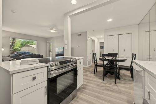 116-8210 Bent Tree Rd, Austin, TX, 78759-8324 | Card Image